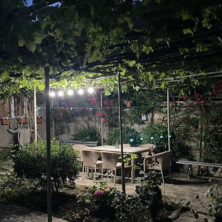 Mari Guest House Телави Экстерьер фото