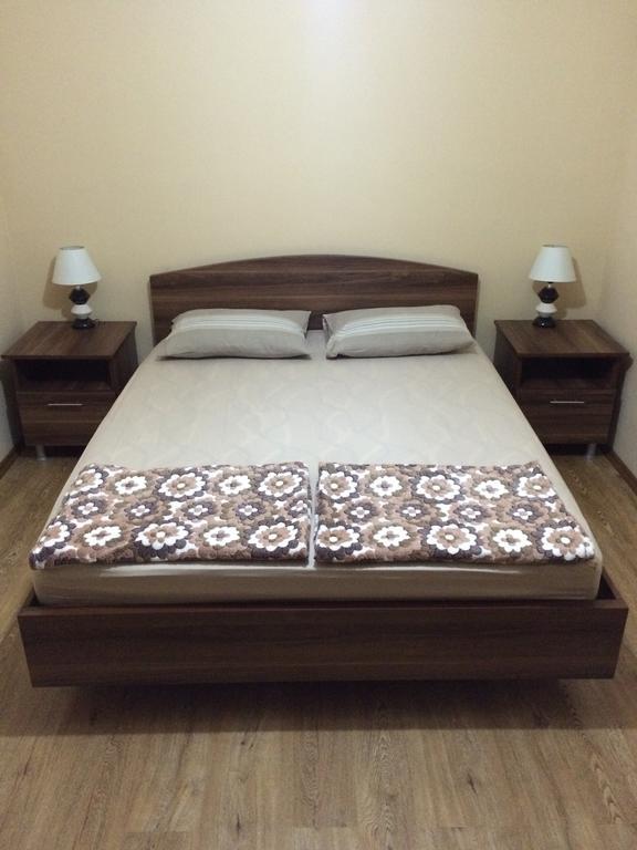 Mari Guest House Телави Экстерьер фото