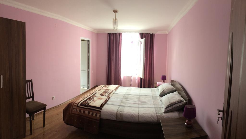 Mari Guest House Телави Экстерьер фото