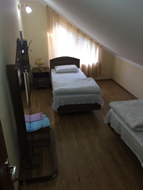 Mari Guest House Телави Экстерьер фото