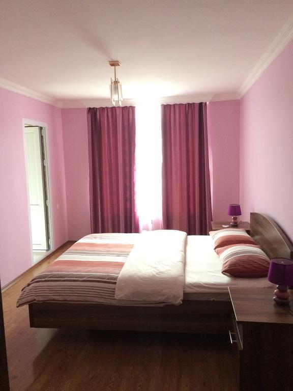 Mari Guest House Телави Экстерьер фото