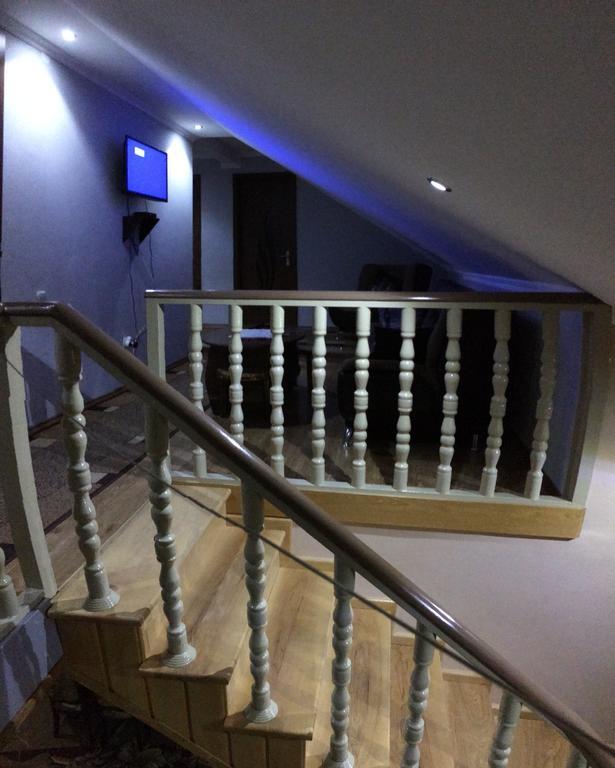 Mari Guest House Телави Экстерьер фото