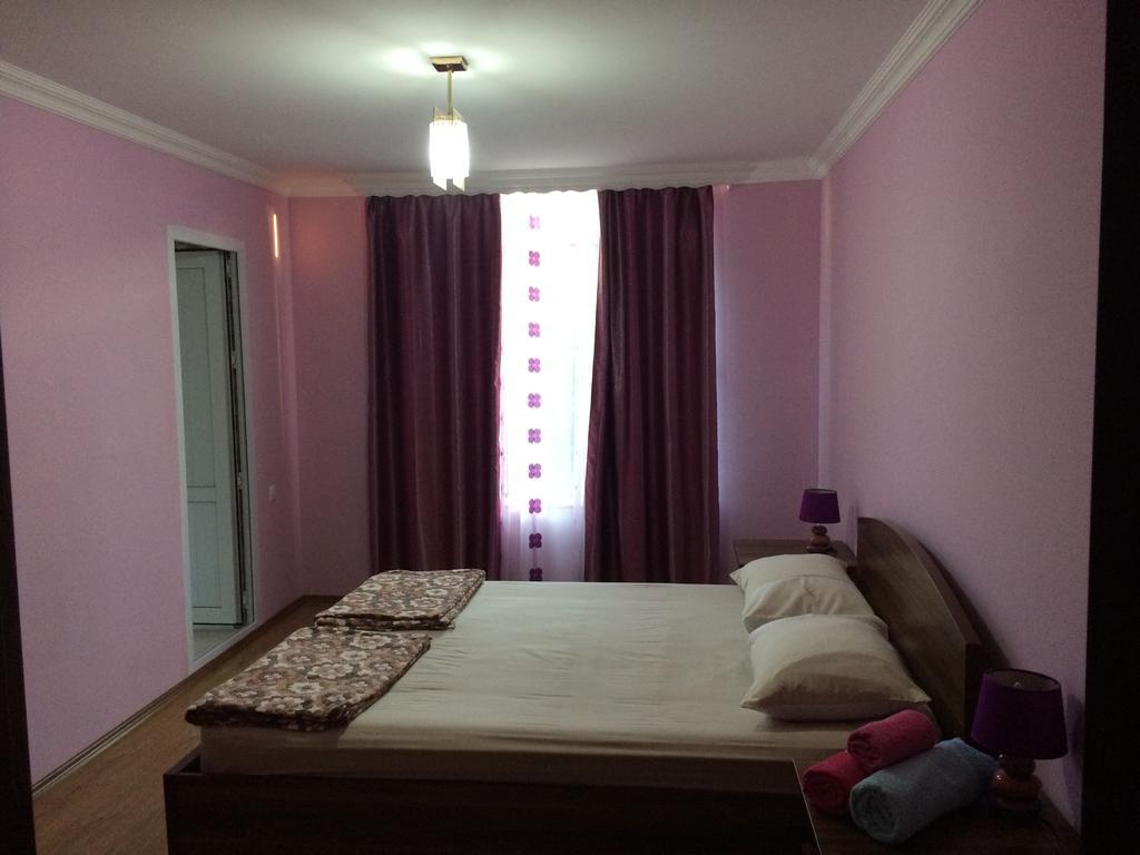Mari Guest House Телави Экстерьер фото
