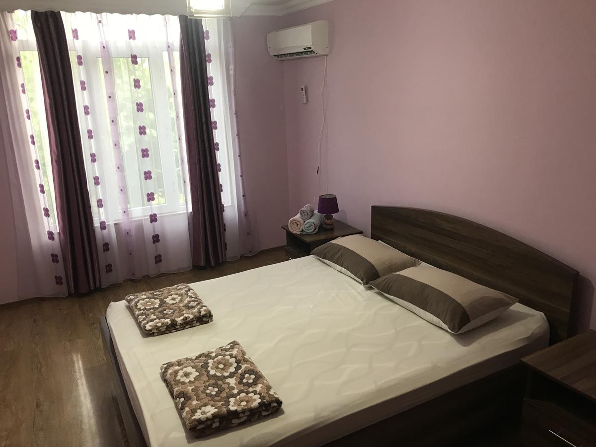 Mari Guest House Телави Экстерьер фото